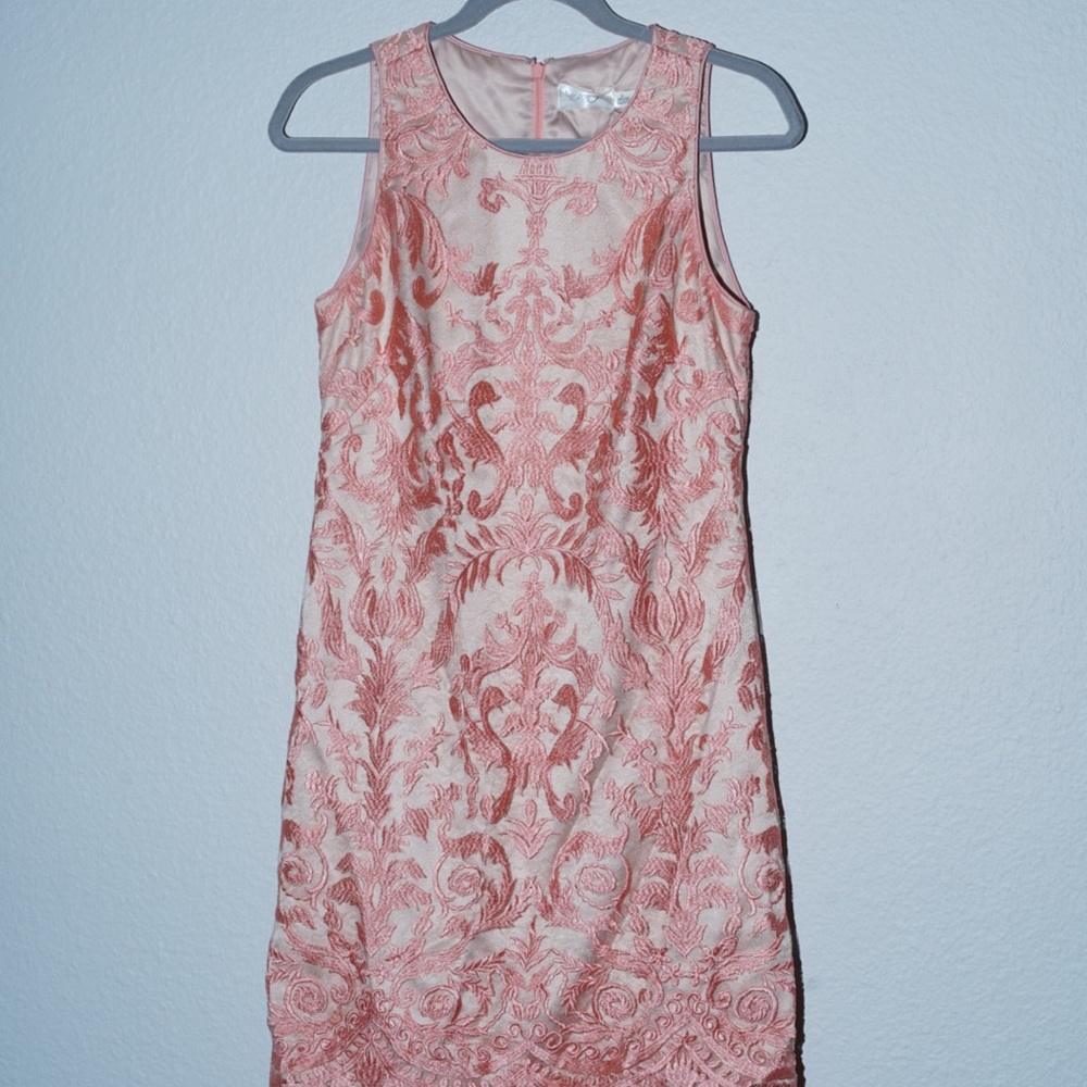 Pink embroidered dress 🌸 🔥